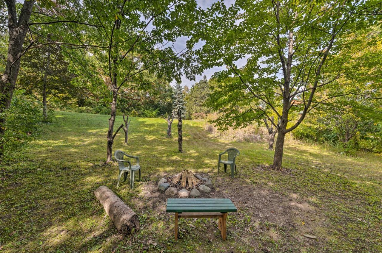 Cozy Wisconsin Studio, 11 Mi To Lake Geneva! Burlington Exterior photo